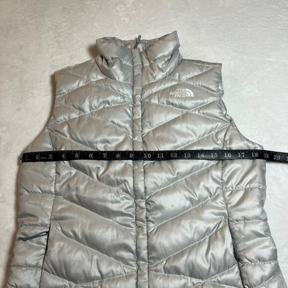 The North Face Women's 550 Fill Goose Down Nylon Quilted Puffer Vest Size Small - Picture 9 of 11